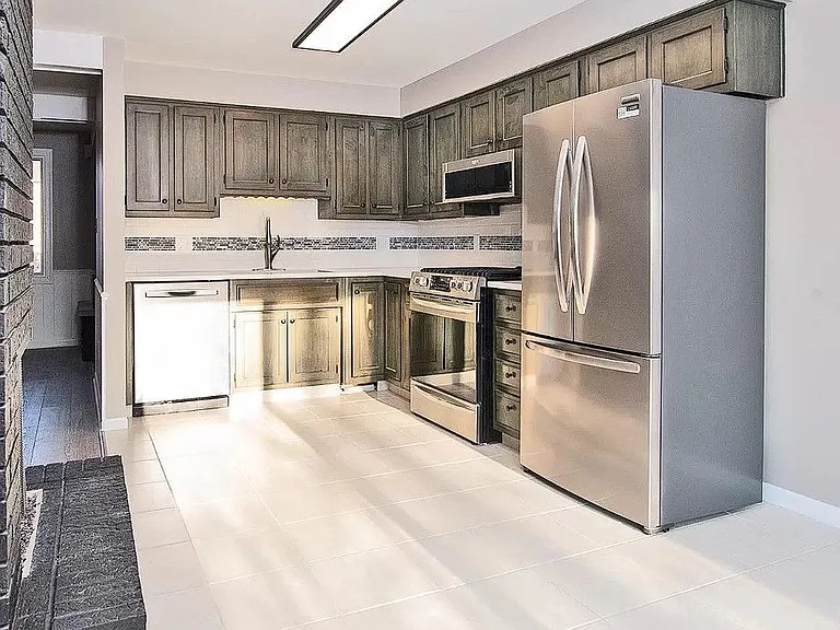 4627 Oak Creek Dr — Photo 5