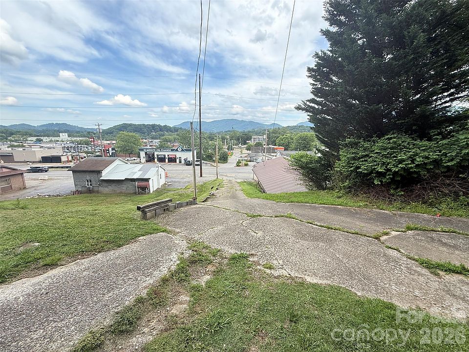 1st image of 31 Paralee Ln
