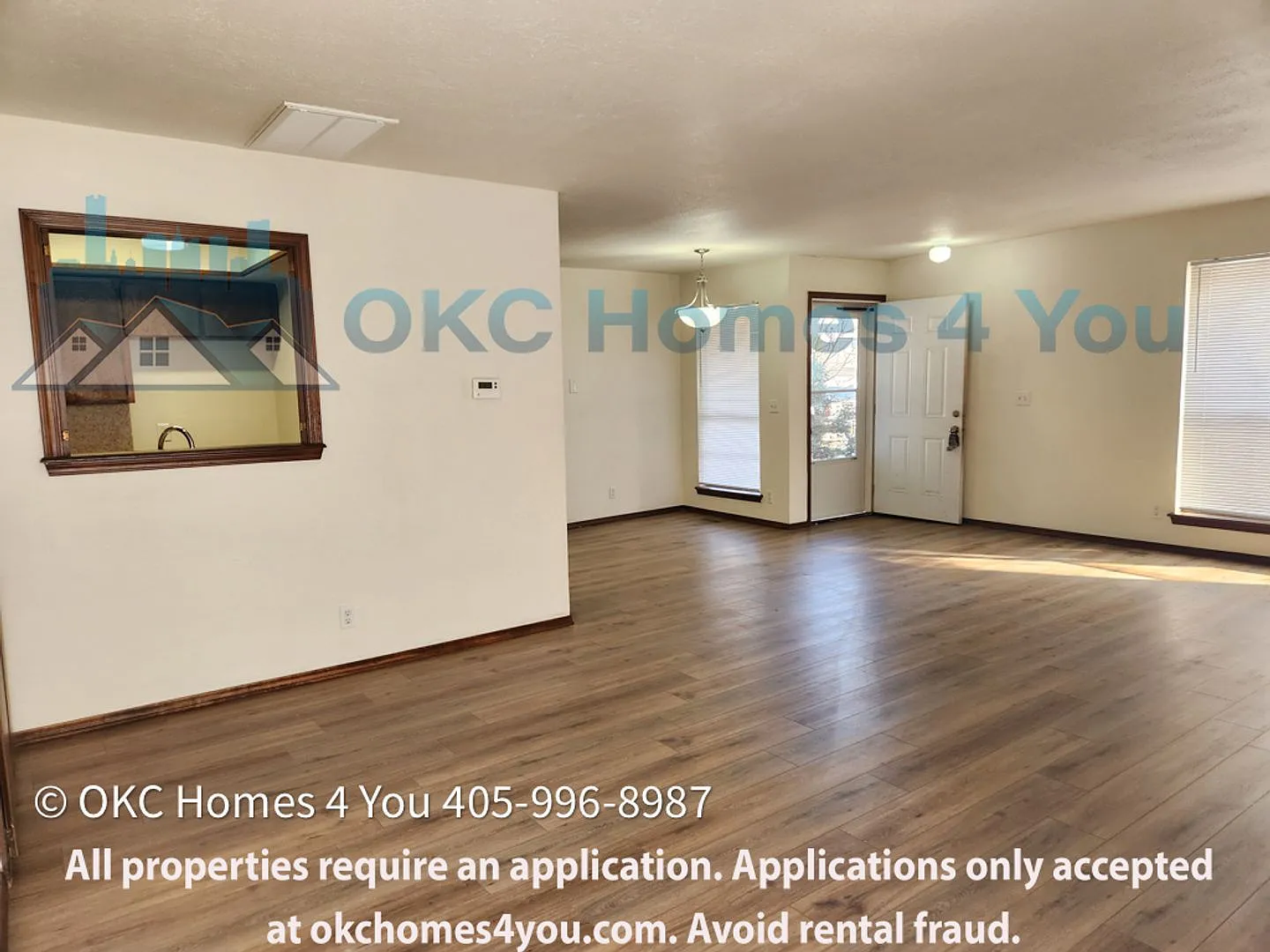 Large 3 bed, 2 1/2 bath duplex. — Photo 3
