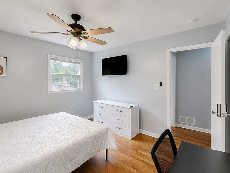 1701 Atherton Cir #A — Photo 2