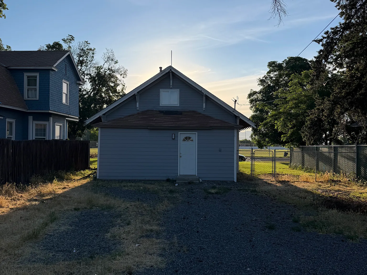 3 bed, 1000 sqft, $1,750 — Photo 2