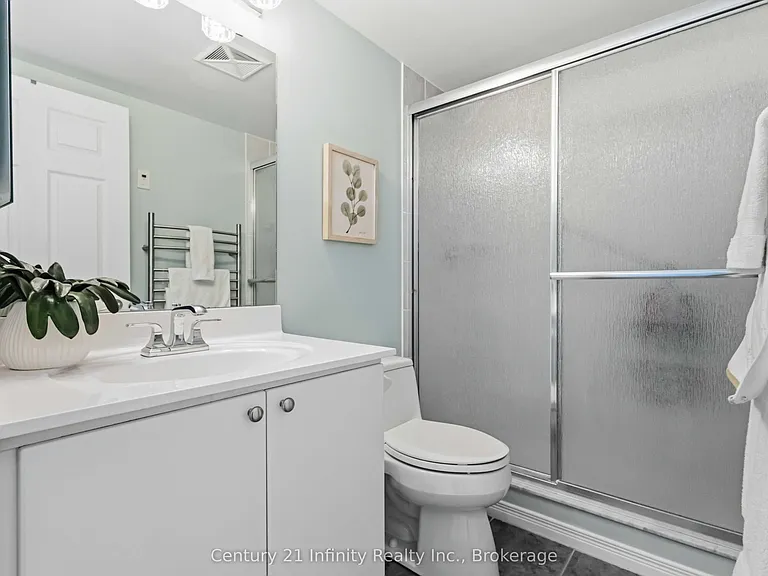 340 Watson St W #510 — Photo 24