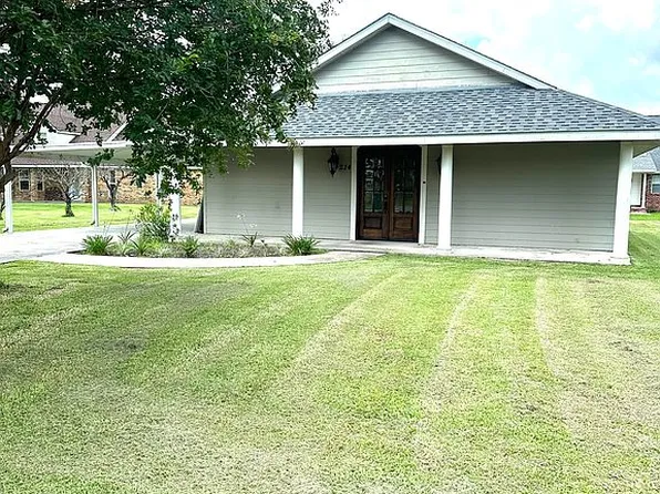 214 Holly St, Raceland, LA 70394