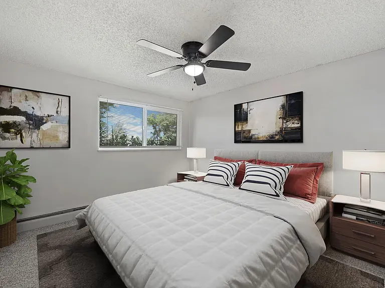 Sunstone Apartments — Photo 9