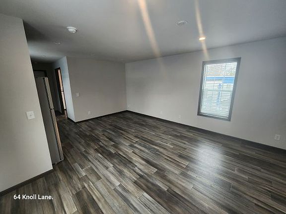 3rd image of 64 Knoll Ln #35