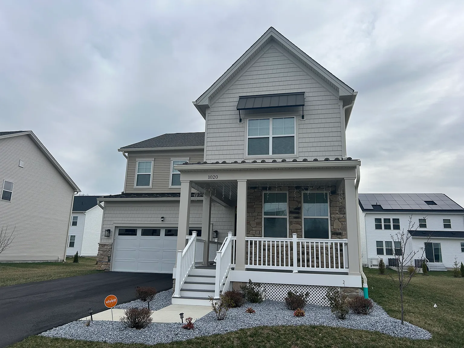 5 bed, 3010 sqft, $3,650 — Photo 1