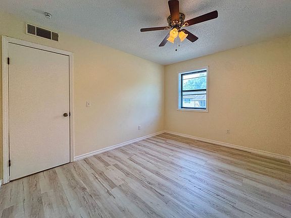 5th image of 2501 Case St APT 8