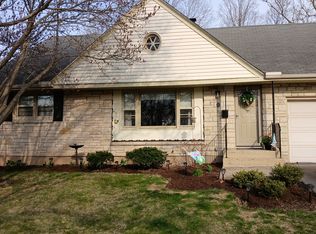 321 Vale Ave S, Rockford, IL 61108