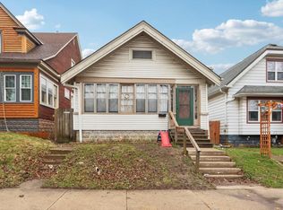 1747 S 61st St, West Allis, WI 53214