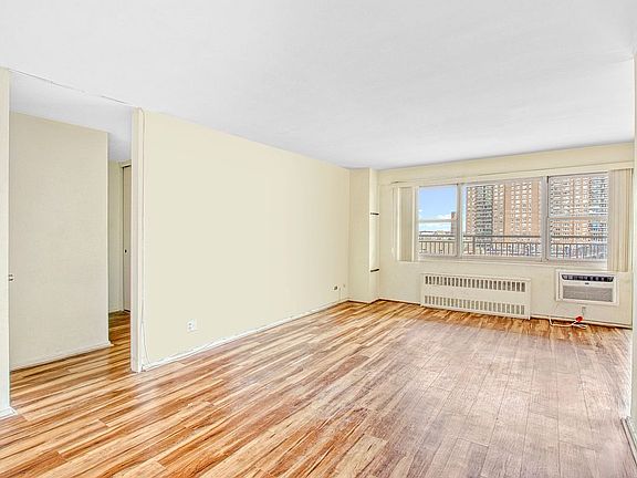 2nd image of 2925 W 5th St APT 12A