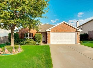 8348 Horse Whisper Ln, Fort Worth, TX 76131