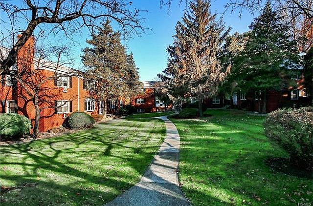 1st image of 6 Danbury Ct APT 1310