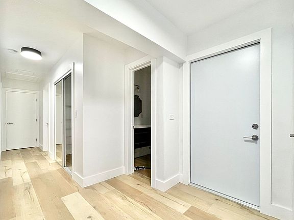 5th image of 665 NE 178th St