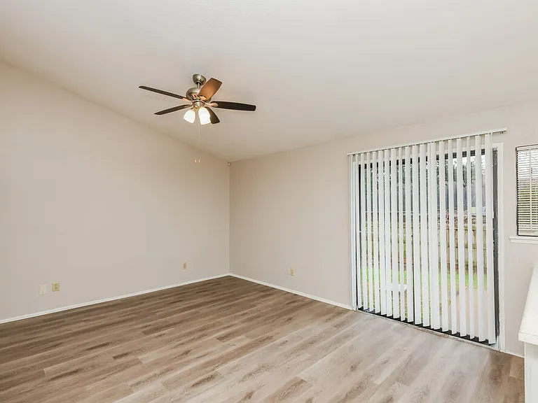 3913 Horizon Pl — Photo 9