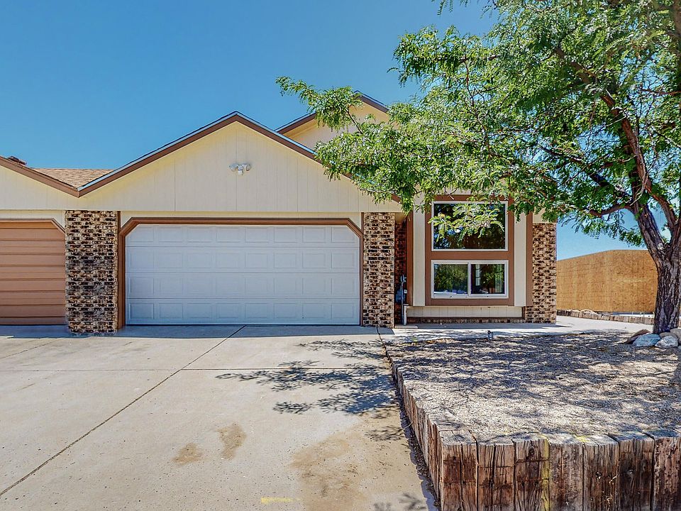1st image of 1058 Pandora Dr SW