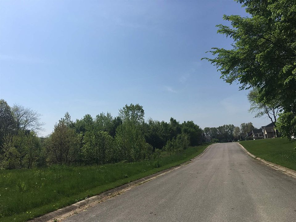2nd image of 58342 Crossview Ln
