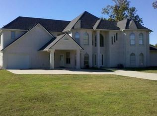 1 Senez Pl, Meraux, LA 70075