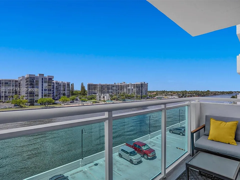 3000 S Ocean Dr #412-1