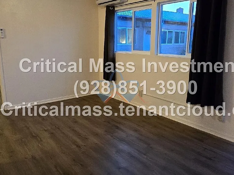 405 W Oak St #G — Photo 16
