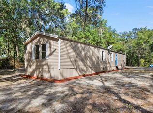 116 Apple Ave, Pomona Park, FL 32181