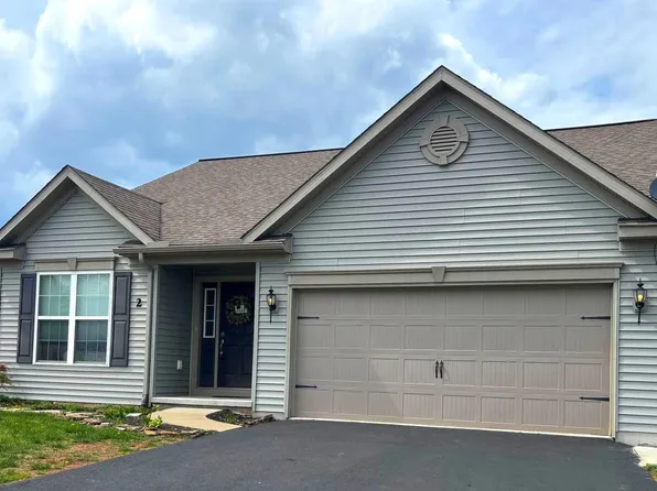 2 Rollingview Ln, Denver, PA 17517