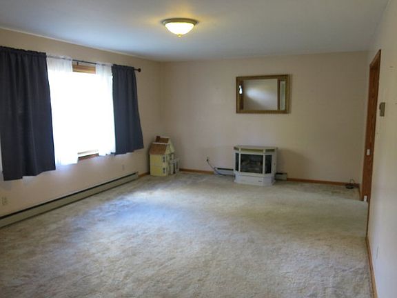 4th image of 122 E Jefferson Ave