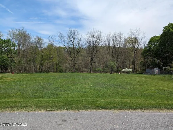 Emworth Ave, Shamokin, PA 17872
