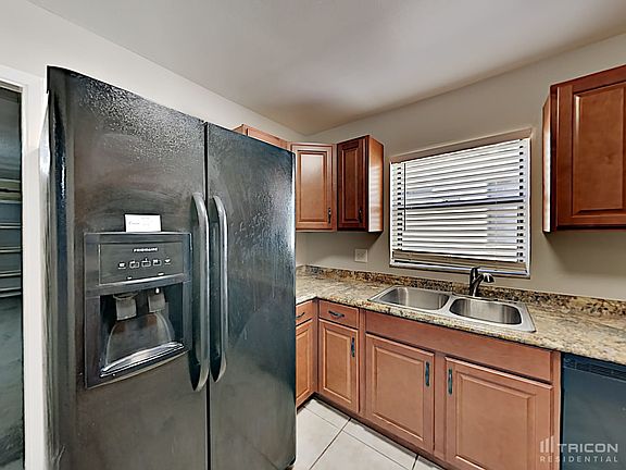 4th image of 1069 Abell Cir
