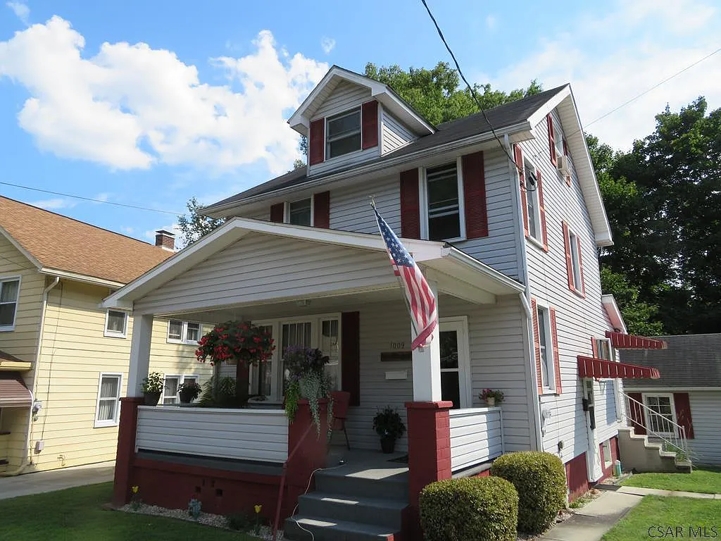 1009 Vickroy Ave photo 1