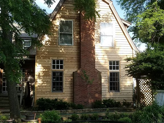 4th image of 32 Jackson Rd