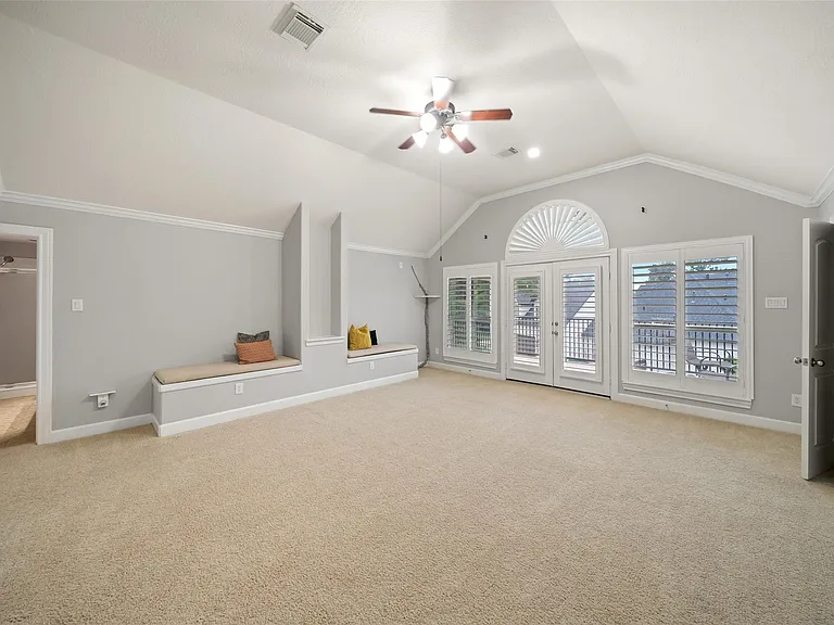 390 Wedgewood Dr — Photo 31