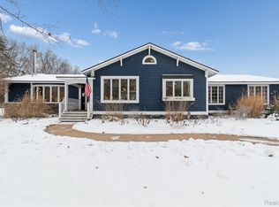 187 Darwin Rd, Pinckney, MI 48169