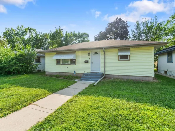 4939 Russell Ave N, Minneapolis, MN 55430