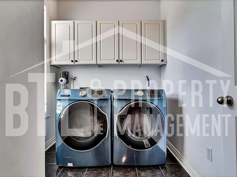 120 Oxford Ct #1 — Photo 14