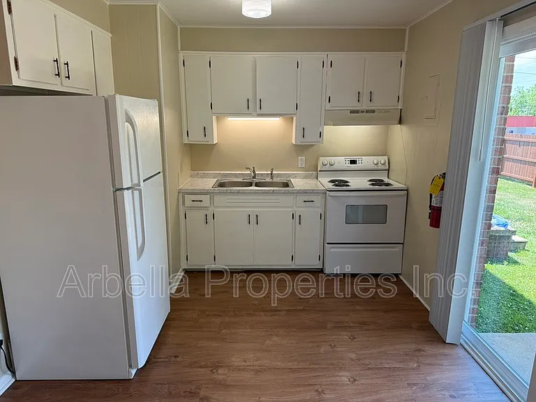 1404 Bloomingdale Rd #A4 — Photo 6