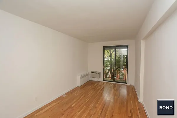 Rented by Bond New York | media 6