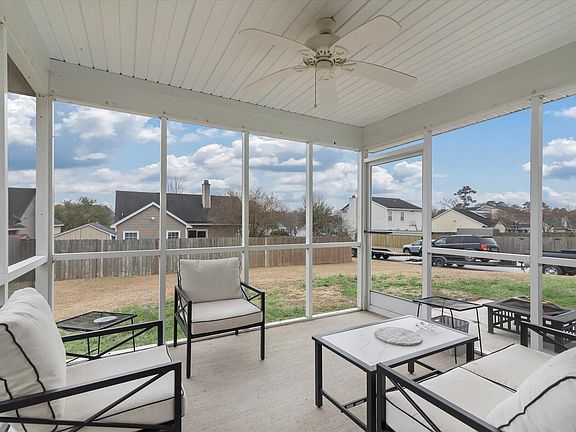 3rd image of 5051 Ballantine Dr