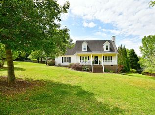 109 Deer Creek Ct, Easley, SC 29642