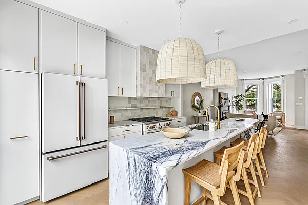 Rented by Compass | media 20