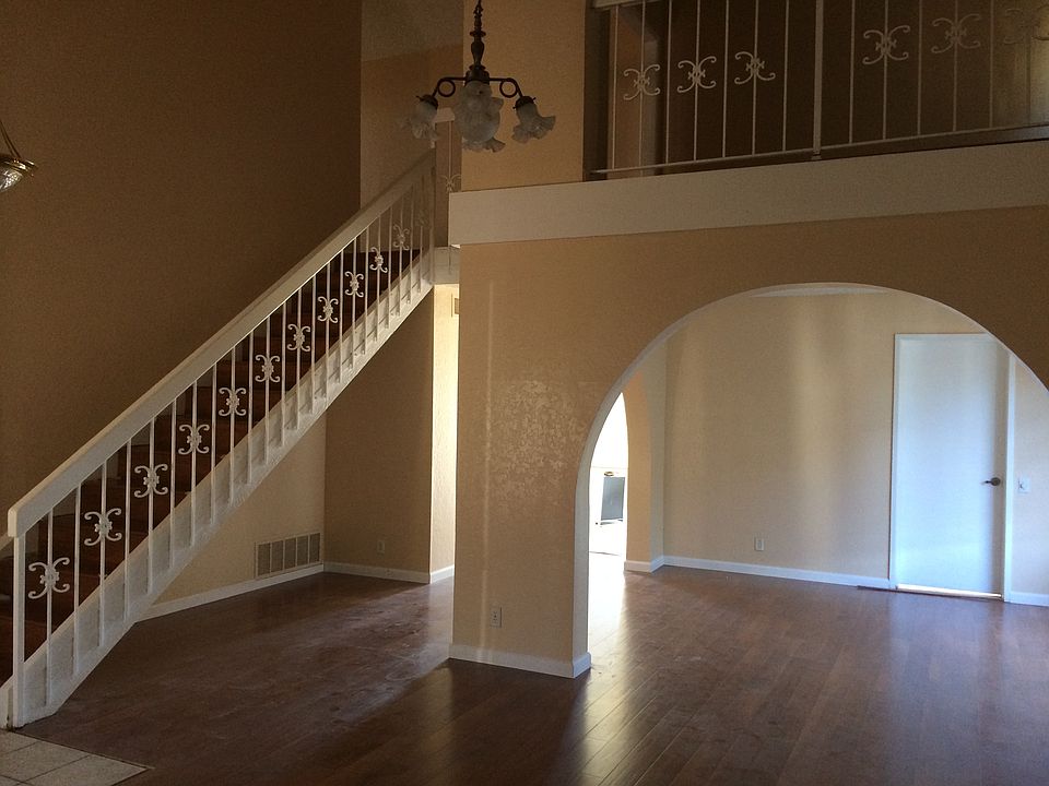 Living Room/Dinning Room