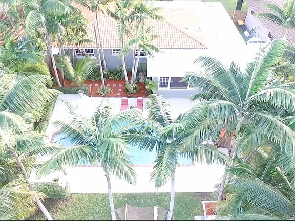 4th image of 1015 Ibis Ave