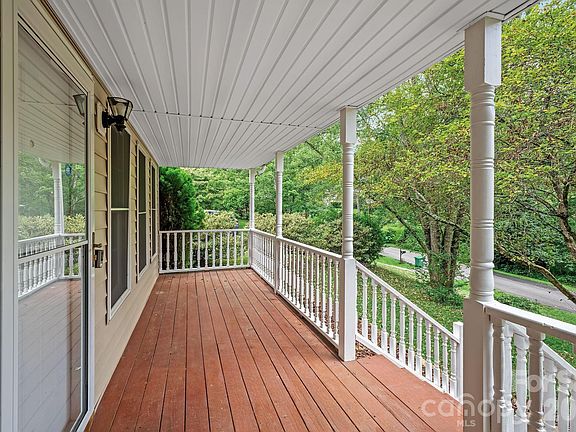 2nd image of 30 Collenwood Rd
