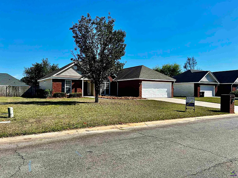 216 Bowens Mill Dr — Photo 3