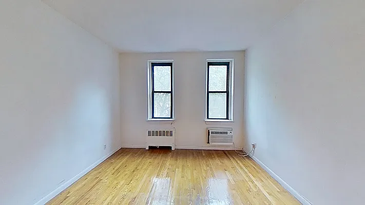 Rented by Bond New York | media 18