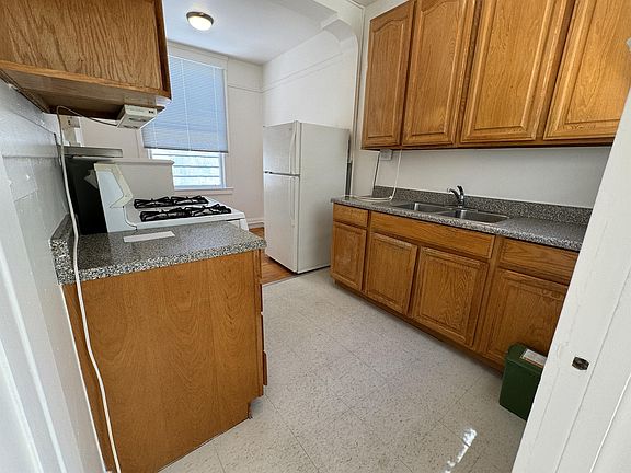3rd image of 1252 2nd Ave #17204962