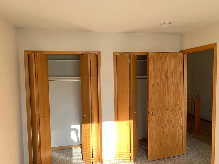 991 Winona Cir — Photo 7