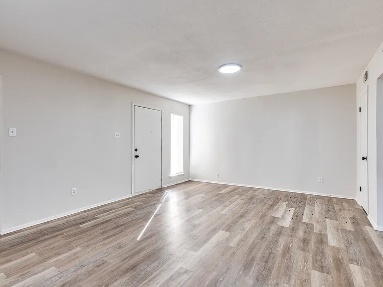 1833 Pelican Dr N — Photo 5