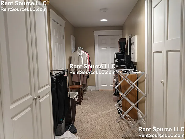 138 W Adams St — Photo 19