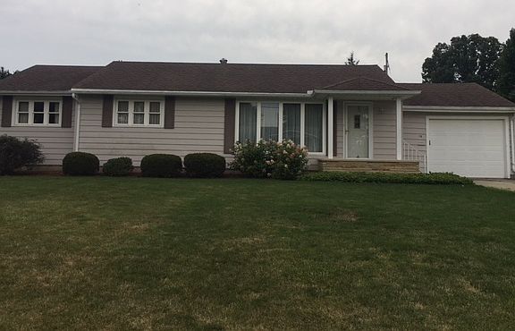 2nd image of 126 W Thrush Ave
