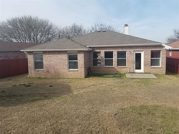 4th image of 412 Port Allen Dr